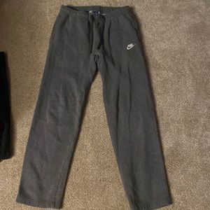 Men’s Nike Grey Sweatpants (M)